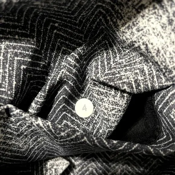 Lululemon | Essential Rhythm Black & Gray Chevron High Waist Cropped Leggings - Picture 8 of 8